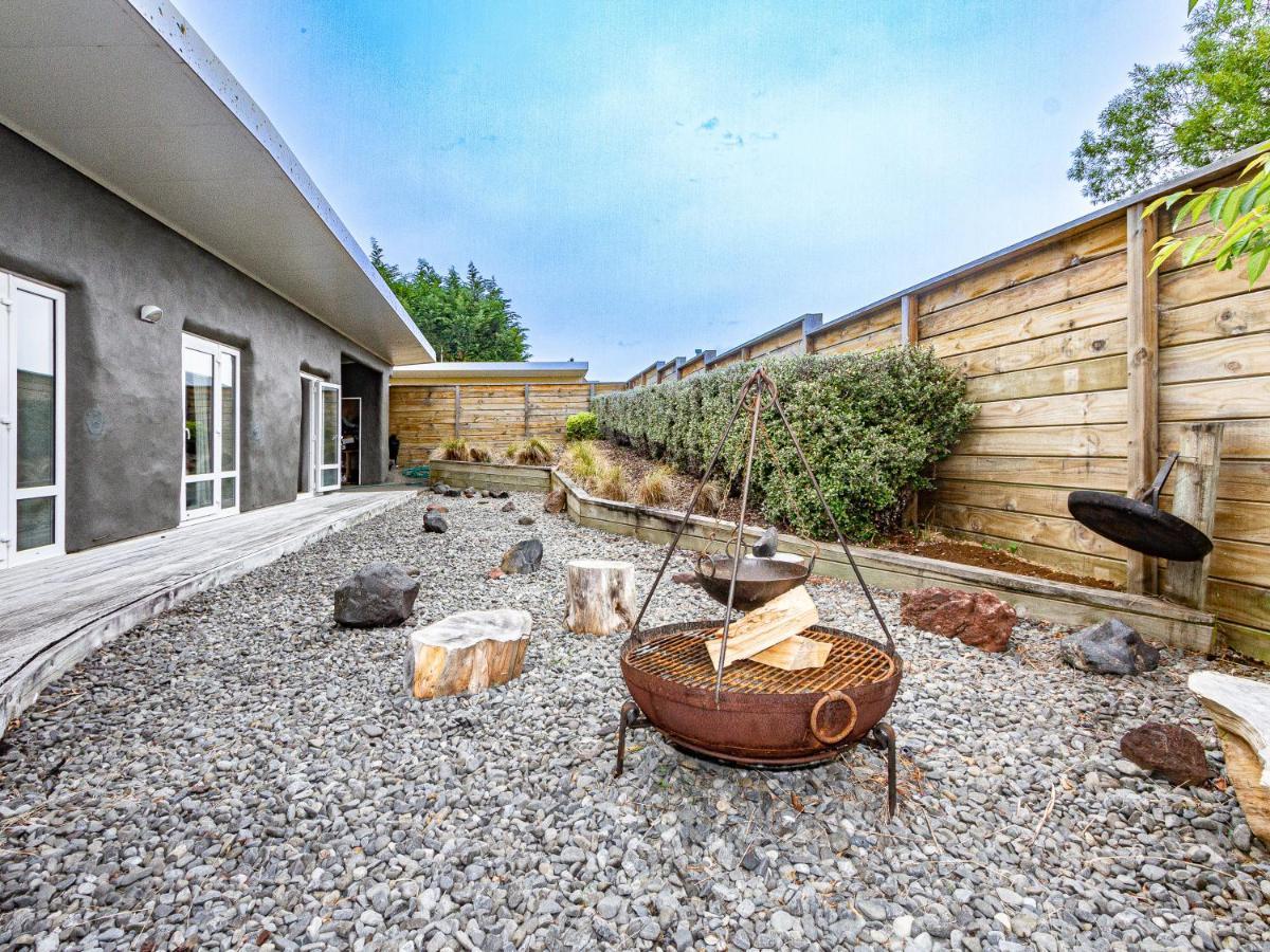 The Grey Straw House - Rangataua Holiday Home Ohakune Extérieur photo